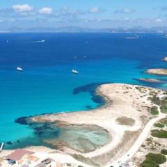 Dieses Wasser erinnert mehr an die Karibik als an Spanien – doch es handelt sich um Formentera